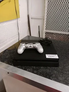 PS4 with 1 control 38Dec25