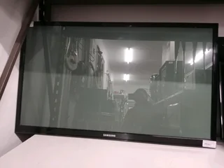 Samsung 49 inch plasma TV with Remote 52Dec25