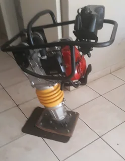 Honda 4 stroke Vibrating Rammer
