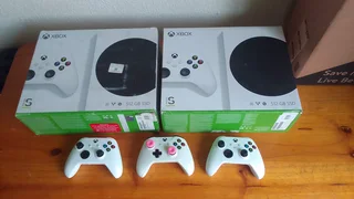 2x Xbox series s mint in the box