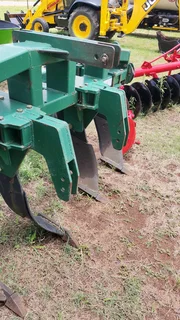 SUBSOILER HEAVY TRACTOR