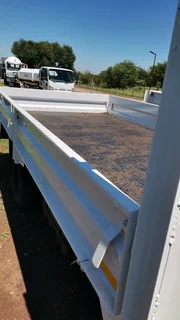 ISUZU NPR 350 4TON DROPSIDE TRUCK