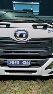 NISSAN DIESEL UD CRONER MKE 180 DROPSIDE