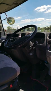 NISSAN DIESEL UD CRONER MKE 180 DROPSIDE