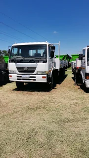 Nissan Ud80 Dropside
