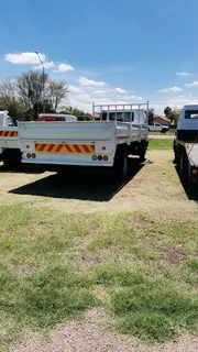 NISSAN UD80 DROPSIDE