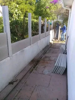 Vibracrete walls and paving