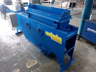 Wood shaving machine