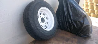 Trailer rims and tyres