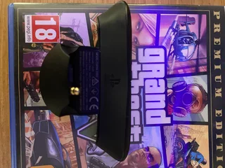 PS4 slim 500GB with 2 controllers and GTA5