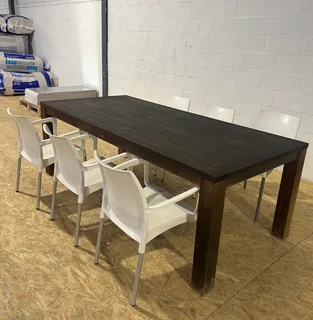 8-Seater Outdoor Table & Chairs