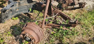 Mazda T3000 front suspension with drums and linings