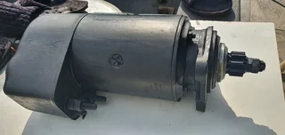Starter motor for truck