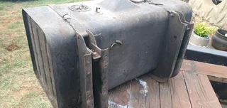 Fuel tank for truck