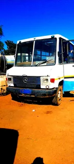 Mercedes benz bus