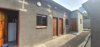 1 Fitted Room to let in UMlazi P