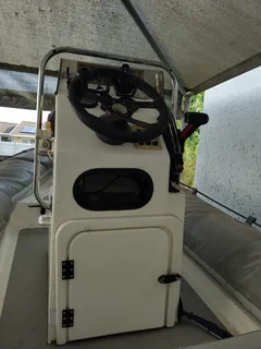 Rubber duck met 90 Mercury enjin