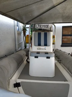 Rubber duck met 90 Mercury enjin