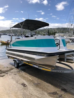 New 6250 Spitfire Pontoon boats with New Suzuki Four stroke motors!