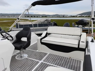 New 6250 Spitfire Pontoon boats with New Suzuki Four stroke motors!