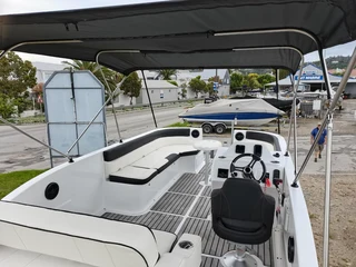 New 6250 Spitfire Pontoon boats with New Suzuki Four stroke motors!