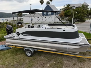 New 6250 Spitfire Pontoon boats with New Suzuki Four stroke motors!