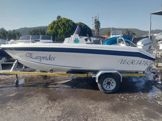 17FT Odyssey CC with 90HP Honda Four Stroke