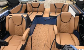 255XD WakeSeries Yamaha Jet Boat