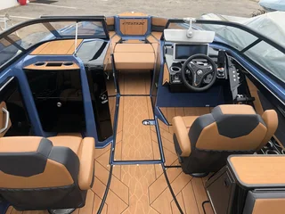 255XD WakeSeries Yamaha Jet Boat