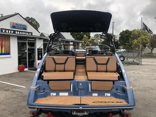 255XD WakeSeries Yamaha Jet Boat