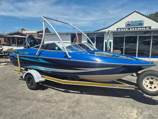 18FT Doral with 200HP Suzuki Four Stroke ( Drive by Wire)