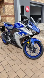 Yamaha R-3