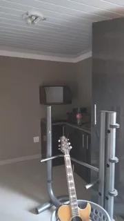 Bachelor - Ad posted by Thembeka Ndzube