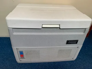 The Coleman Thermoelectric Model 5232B807 30l  12V electric cooler/ warmer