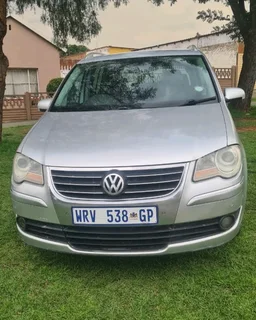 VW touran automatic 7 seater