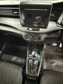 2022 Toyota Rumion 1.5SX