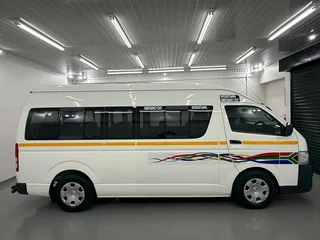 2023 Toyota Quantum 2.5 D-4D Sesfikile 16-Seater Bus