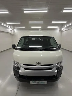 2024 Toyota Quantum 2.5 D-4D Sesfikile 16-Seater Bus