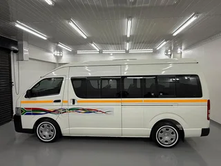 2024 Toyota Quantum 2.5 D-4D Sesfikile 16-Seater Bus