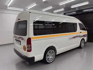 2024 Toyota Quantum 2.5 D-4D Sesfikile 16-Seater Bus