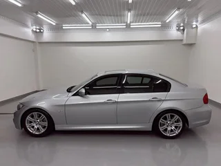 2010 BMW 325i Exclusive Auto