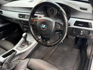 2010 BMW 325i Exclusive Auto