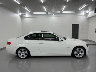 2009 BMW 320i Coupe Auto