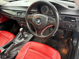 2009 BMW 320i Coupe Auto