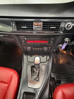 2009 BMW 320i Coupe Auto