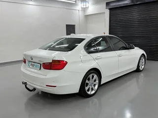 2013 BMW 320I F30