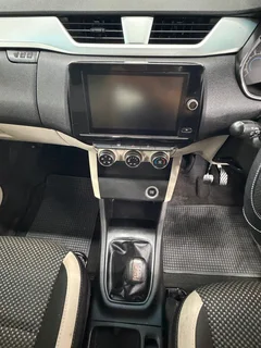 2021 Renault Triber 1.0 Prestige AMT