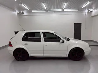 2003 Volkswagen Golf 2.0 Highline