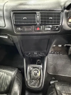 2003 Volkswagen Golf 2.0 Highline