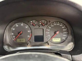 2003 Volkswagen Golf 2.0 Highline